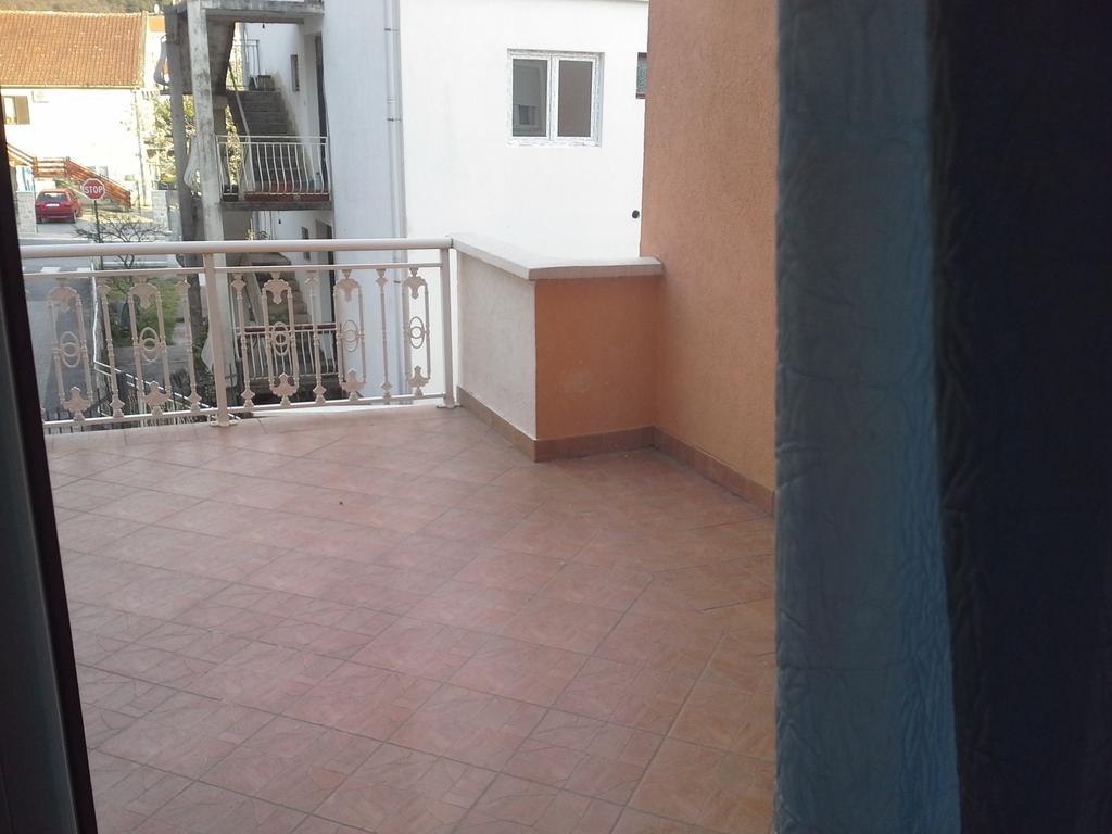 Apartments Parapid Budva Bilik gambar