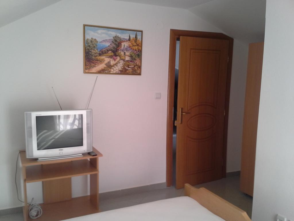 Apartments Parapid Budva Bilik gambar