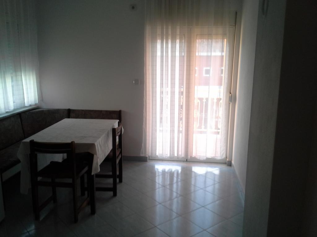 Apartments Parapid Budva Bilik gambar