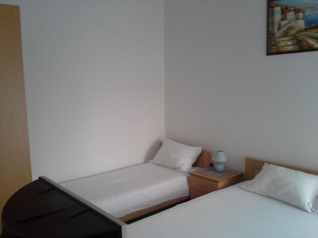Apartments Parapid Budva Bilik gambar
